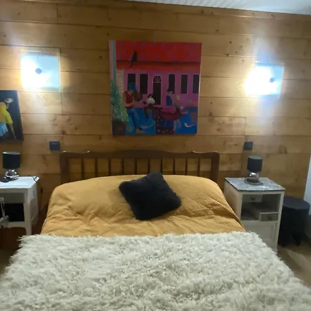 La Grange Apartment *